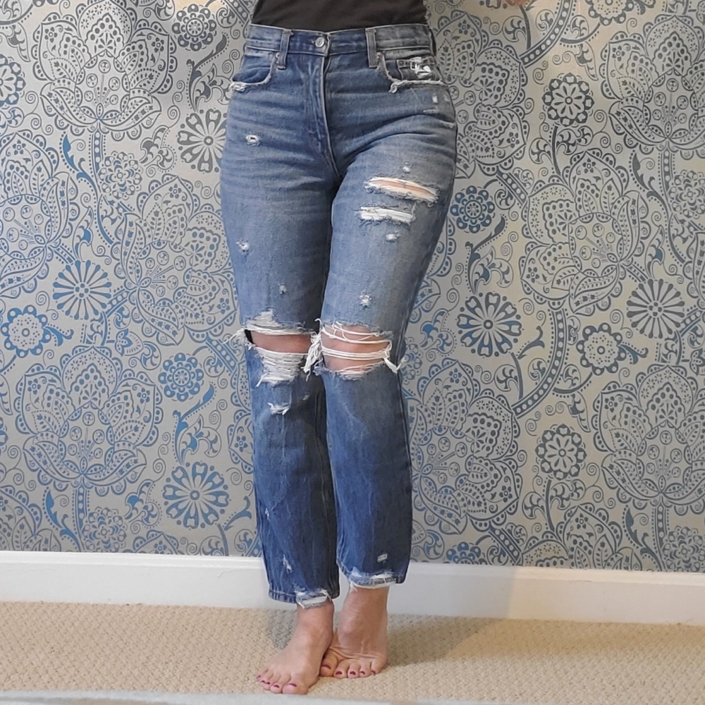 Abercrombie & Fitch mom jeans